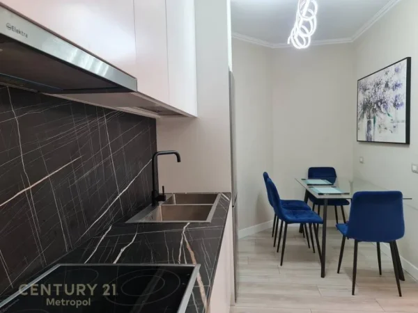 Tirane, jepet me qera apartament 1+1+Aneks+Ballkon Kati 3, 72 m² 850 € 