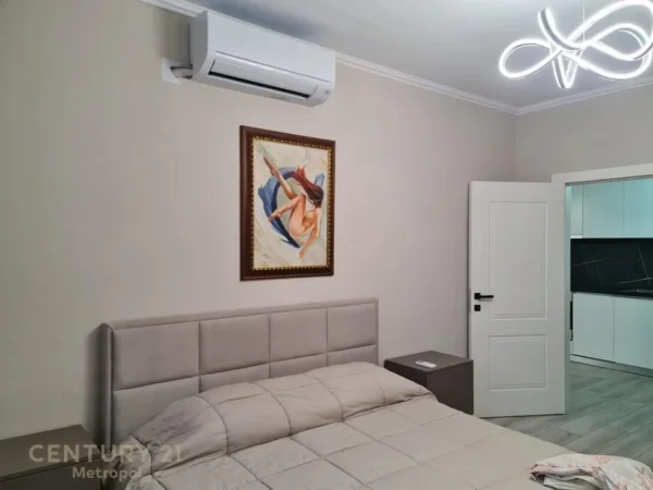 Tirane, jepet me qera apartament 1+1+Aneks+Ballkon Kati 3, 72 m² 850 € 