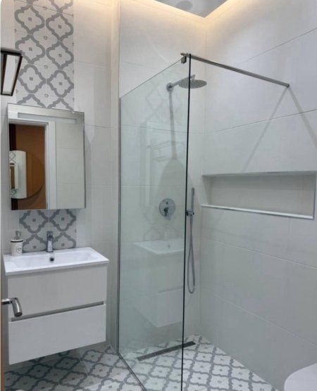 Tirane, shitet apartament 1+1+Ballkon Kati 2, 70 m² 160.000 € (DON BOSKO)