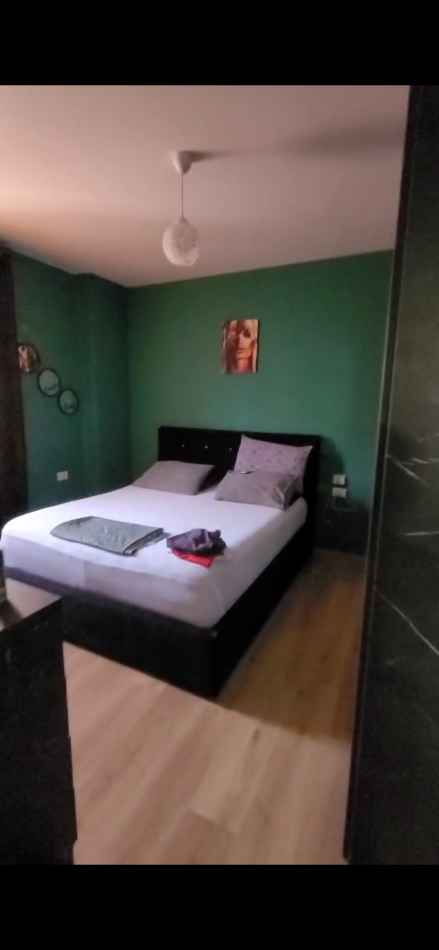 Tirane, jepet me qera apartament 3+1 Kati 3, 92 m² 500 € (Kopshi botanik)