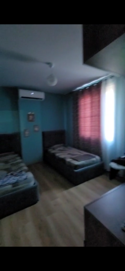Tirane, jepet me qera apartament 3+1 Kati 3, 92 m² 500 € (Kopshi botanik)