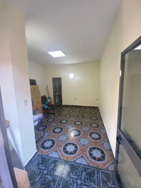 Tirane, jepet me qera dyqan Kati 0, 40 m² 800 € (Sulejman Delvina)