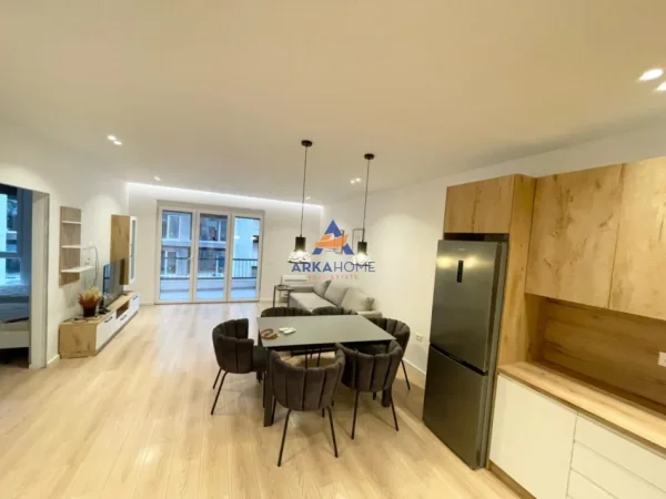 Tirane, shitet apartament 2+1+Ballkon Kati 4, 125 m² 230.000 € (Liqeni i Thate)