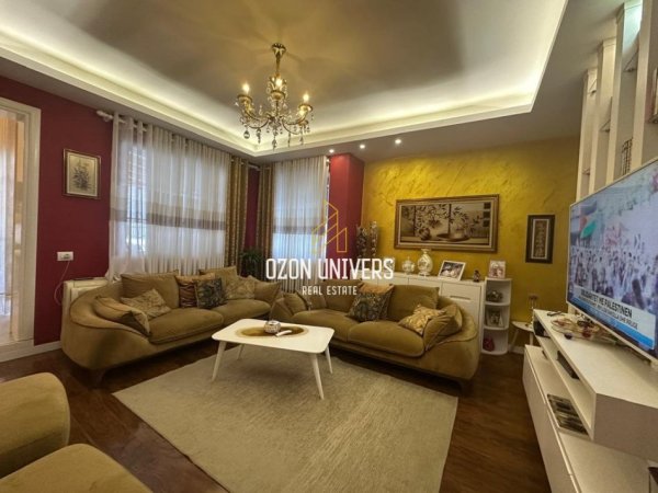 Tirane, shitet apartament 2+1+Ballkon Kati 7, 90 m² 150.000 € (Casa Italia)