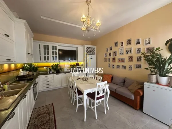 Tirane, shitet apartament 2+1+Ballkon Kati 7, 90 m² 150.000 € (Casa Italia)