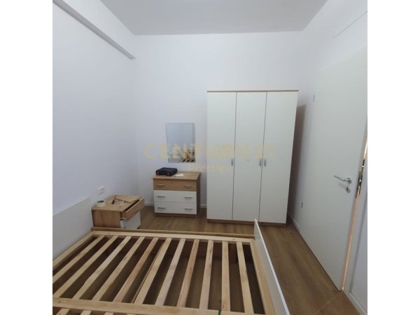 Tirane, jepet me qera apartament 1+1 Kati 2, 50 m² 450 € (Mangalem 21)