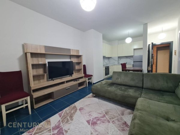 Tirane, jepet me qera apartament 1+1 Kati 6, 70 m² 450 € (Golden Park 3)