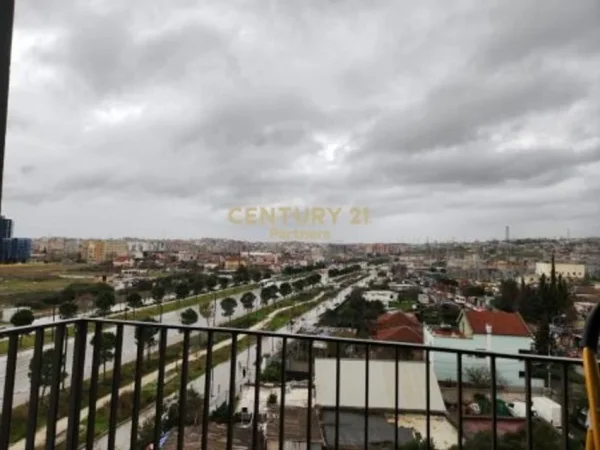 Tirane, jepet me qera apartament 1+1 Kati 4, 65 m² 500 € (Bulevardi Ri)