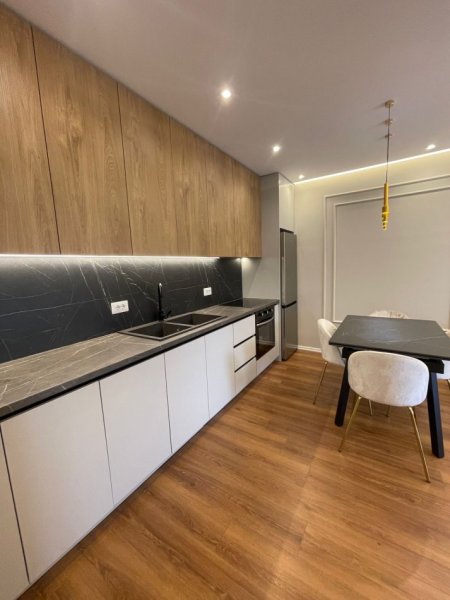 Shitet, Apartament 2+1+2, Kodra e Diellit, Tiranë AREA62714