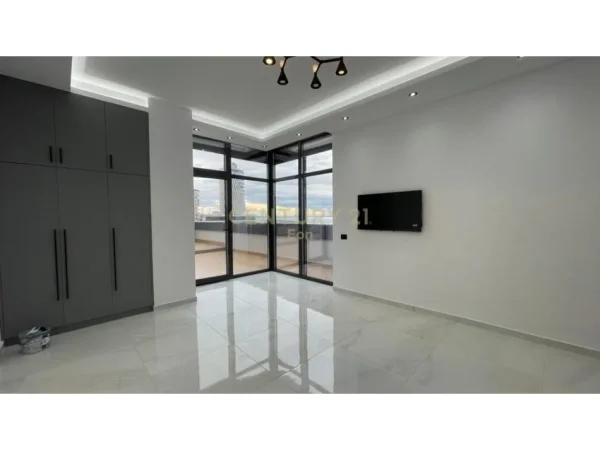 Durres, shes apartament 2+1+Aneks+Ballkon , 120 m² 575.000 € (Villga)