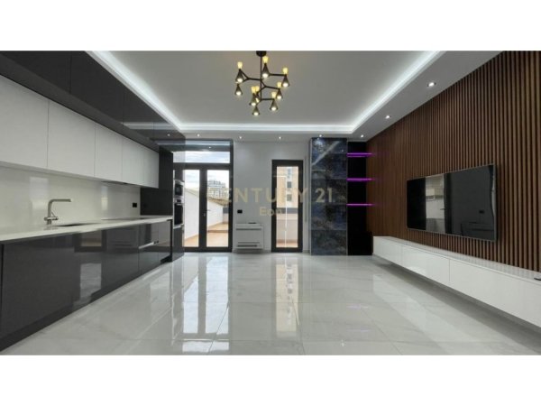 Durres, shes apartament 2+1+Aneks+Ballkon , 120 m² 575.000 € (Villga)