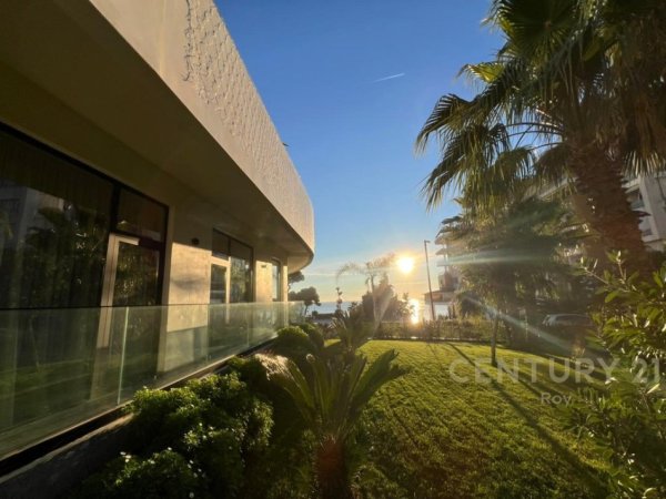 Durres, shes apartament 2+1+Aneks+Ballkon Kati 3, 138 m² (Currila)