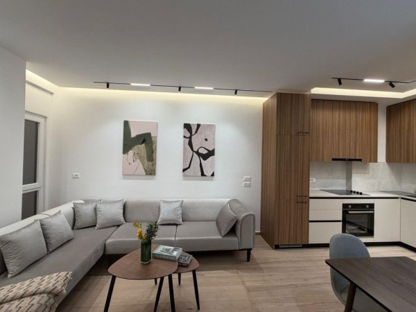 Tirane, jepet me qera apartament 1+1 Kati 2, 70 m² 800 € (Zogu i Zi)