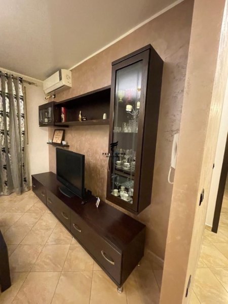 Tirane, jepet me qera apartament 2+1 Kati 6, 120 m² 70.000 € (XHAMLLIKU)