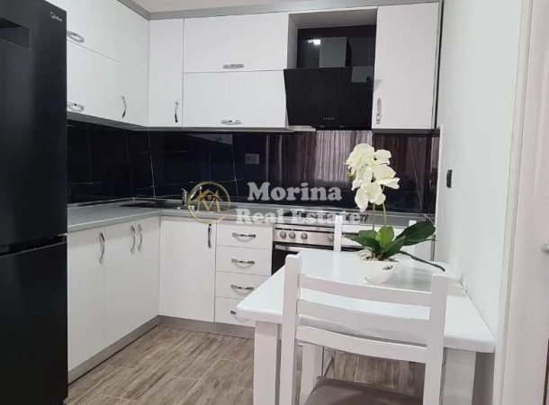 Tirane, jepet me qera shtepi 1+1 Kati 2, 60 m² 350 € (Rruga 5 Maji)