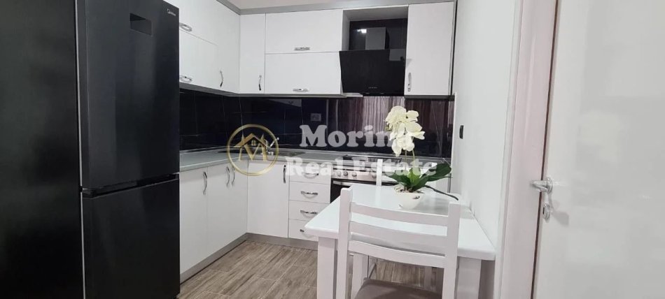 Tirane, jepet me qera shtepi 1+1 Kati 2, 60 m² 350 € (Rruga 5 Maji)
