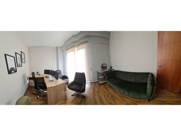 Tirane, jepet me qera ambjent biznesi Kati 2, 140 m² 1.650 € (Prane Zjarrfikses, 21 Dhjetori)