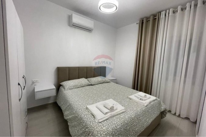 Tirane, jepet me qera apartament 1+1 , 57 m² 500 € (Komuna e Parisit)