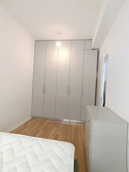 Tirane, jepet me qera apartament 1+1+Ballkon Kati 6, 60 m² 400 € (Kompleksi Mangalem, Ali Demi)