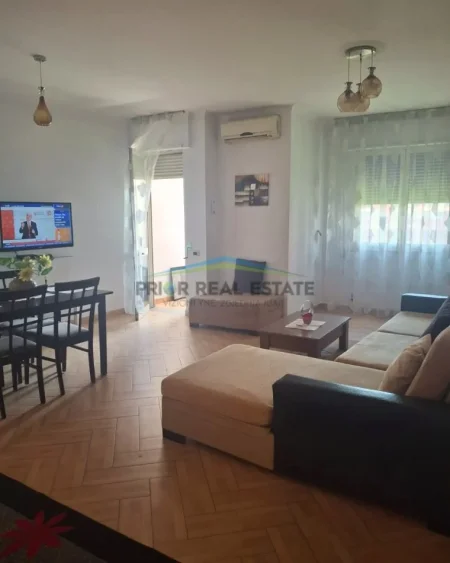 Tirane, jepet me qera apartament 1+1 Kati 6, 70 m² 600 € (Rruga e Kavajes)