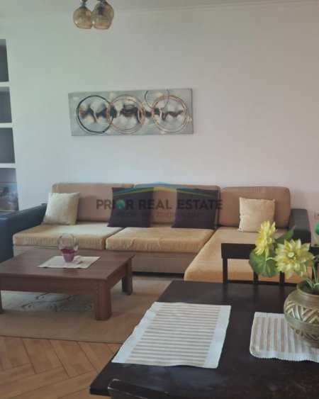 Tirane, jepet me qera apartament 1+1 Kati 6, 70 m² 600 € (Rruga e Kavajes)