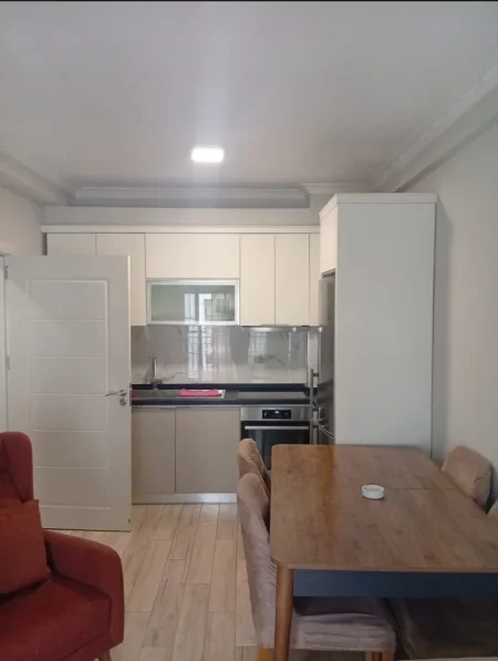 Jepet me Qera Apartament 1+1 ne 5 Maji pas Concordit 550 €