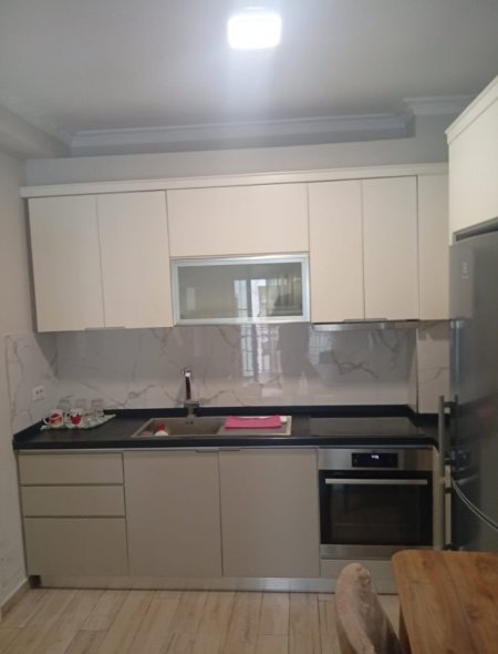 Jepet me Qera Apartament 1+1 ne 5 Maji pas Concordit 550 €