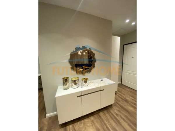 Tirane, jepet me qera apartament 3+1+Ballkon Kati 11, 124 m² 1.600 € (Qender)