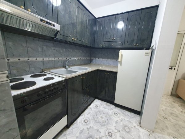 JEPET ME QERA : Apartament 1+1/ Porcelan/Prane universitetit Europian