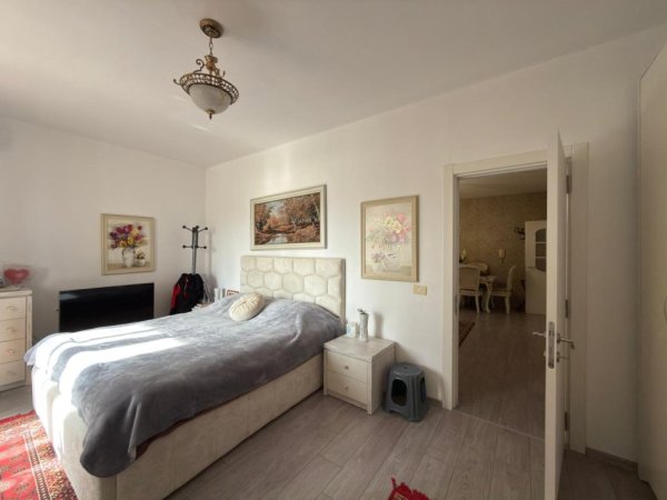 Tirane, shitet apartament 2+1+Ballkon Kati 3, 121 m² 280.000 € (Bulevardi zogu i pare)