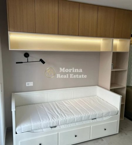 Tirane, jepet me qera apartament 2+1 Kati 3, 85 m² 800 € (Laprake)