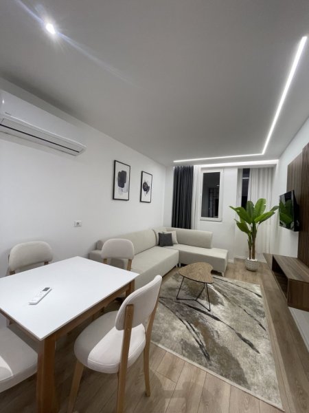 Tirane, shitet apartament 1+1+Ballkon Kati 5, 70 m² 175.000 € (Rruga fortuzi)