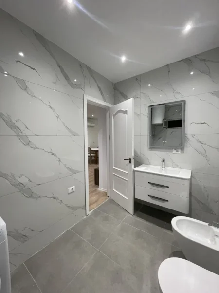 Tirane, shitet apartament 1+1+Ballkon Kati 5, 70 m² 175.000 € (Rruga fortuzi)