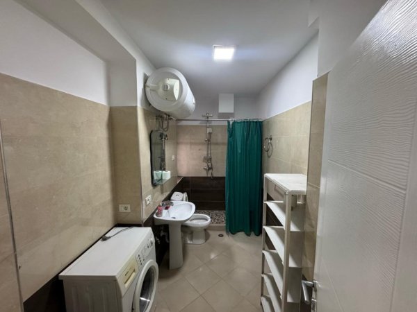 Tirane, jepet me qera 1+1 , 70 m² 450 € (rruga e dibres)