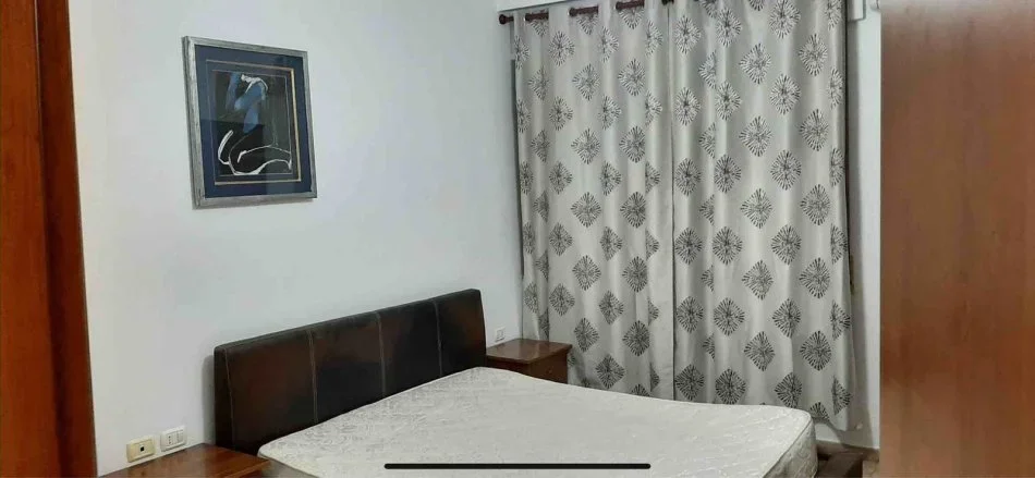Tirane, jepet me qera apartament 1+1+Ballkon Kati 3, 70 m² 600 € (QENDER CIRKU)