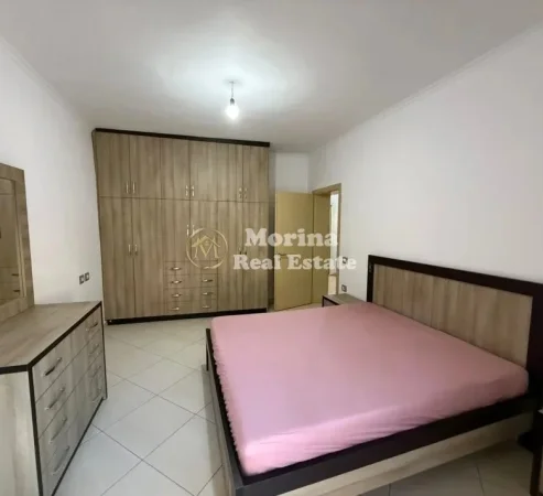 Tirane, jepet me qera apartament 2+1 Kati 3, 75 m² 600 € (Vasil Shanto)