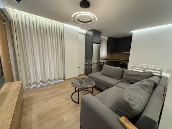 Tirane, jepet me qera apartament 2+1 , 75 m² 520 € (Rruga David Selenica)
