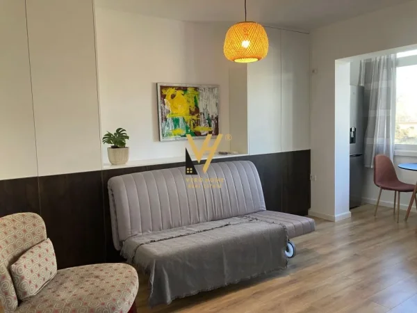 Tirane, jepet me qera apartament Kati 4, 35 m² 500 € (QENDER)