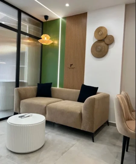 Tirane, jepet me qera apartament 2+1 Kati 3, 85 m² 800 € (LAPRAKE)