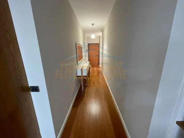 Tirane, jepet me qera apartament 3+1 Kati 2, 121 m² 1.200 € (LIQENI I THATE)