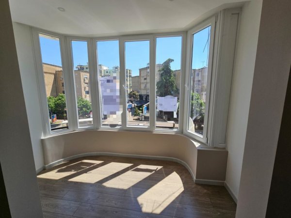 Tirane, jepet me qera zyre Kati 2, 120 m² 900 € (ZOGU I ZI)