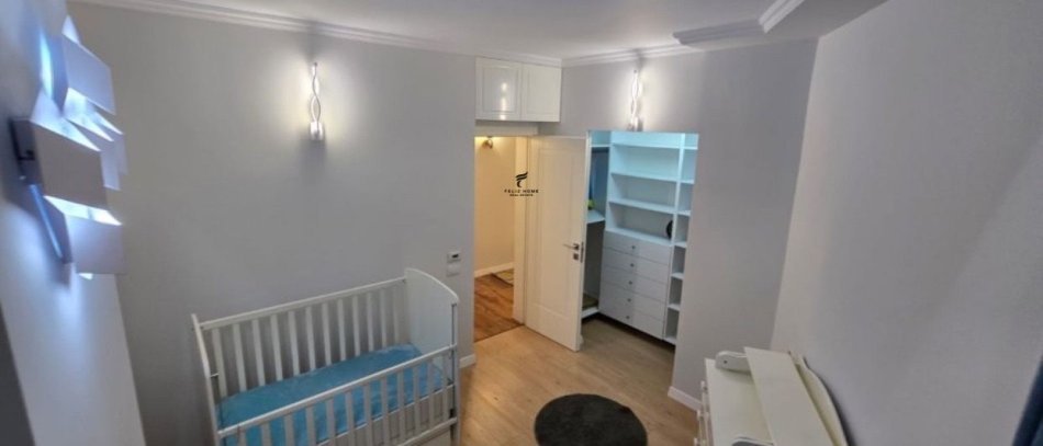 Tirane, jepet me qera apartament 3+1 Kati 2, 118 m² 1.000 € (KODRA E DIELLIT)