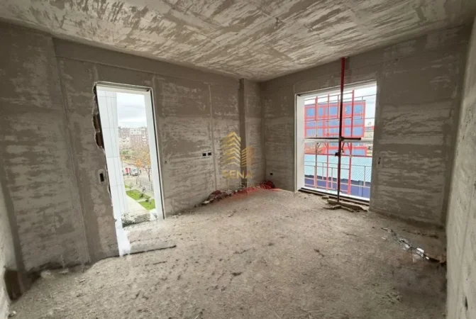 Tirane, shitet apartament 3+1+Ballkon Kati 2, 127 m² 210.000 € (Porcelan)