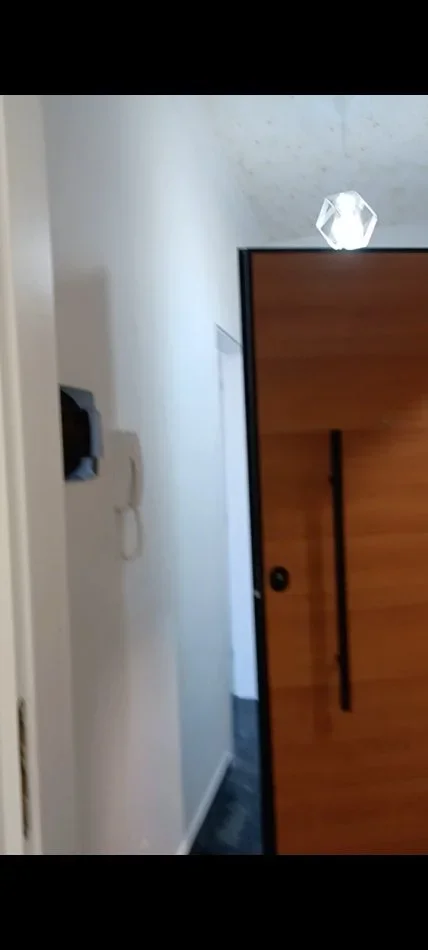 Tirane, jepet me qera apartament 2+1+Ballkon Kati 5, 100 m² 800 € (Rruga Hysni Gerbolli)