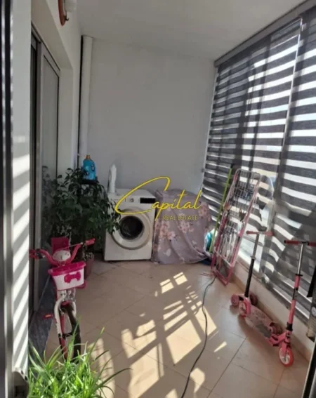 Tirane, shitet apartament 1+1 Kati 5, 72 m² 85.000 € (KAMEZ)