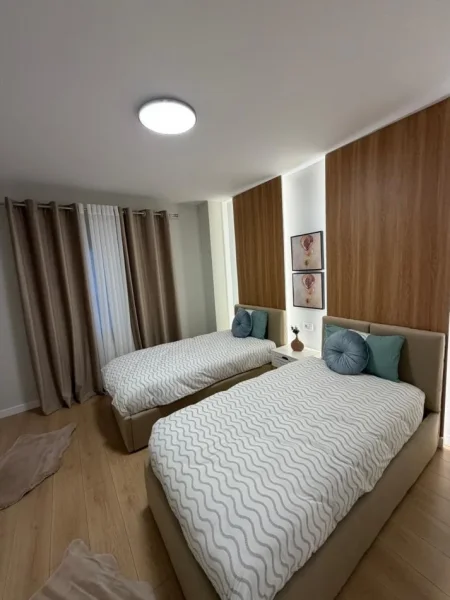 Tirane, shitet apartament 2+1 Kati 8, 116 m² 300.000 €