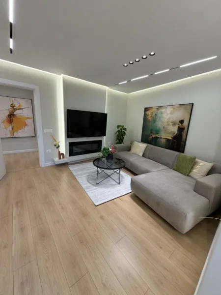 Tirane, shitet apartament 2+1 Kati 8, 116 m² 300.000 €