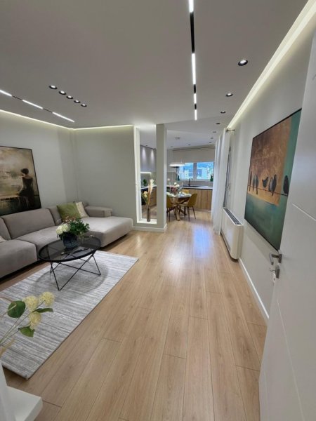 Tirane, shitet apartament 2+1 Kati 8, 116 m² 300.000 €