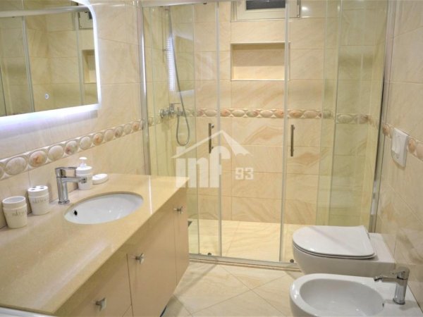 Tirane, jepet me qera apartament 2+1+Ballkon Kati 4, 110 m² 1.000 € (MBI KOPSHTIN BOTANIK)