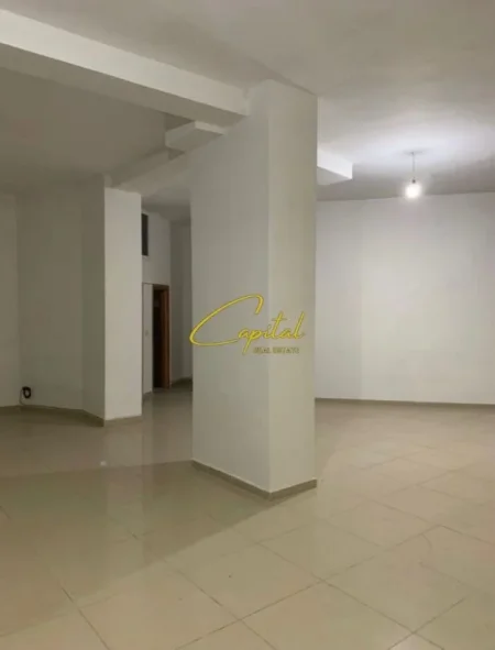 Tirane, jepet me qera ambjent biznesi Kati 0, 120 m² 1.000 € (ASTIR)